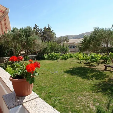 Gostinjska kuća Double Pag 13060a 3*